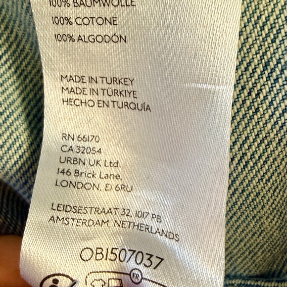 Free People Moxie Low Slung Pull on Barrel Jeans in paint splatter. Size 25 - Picture 7 of 7